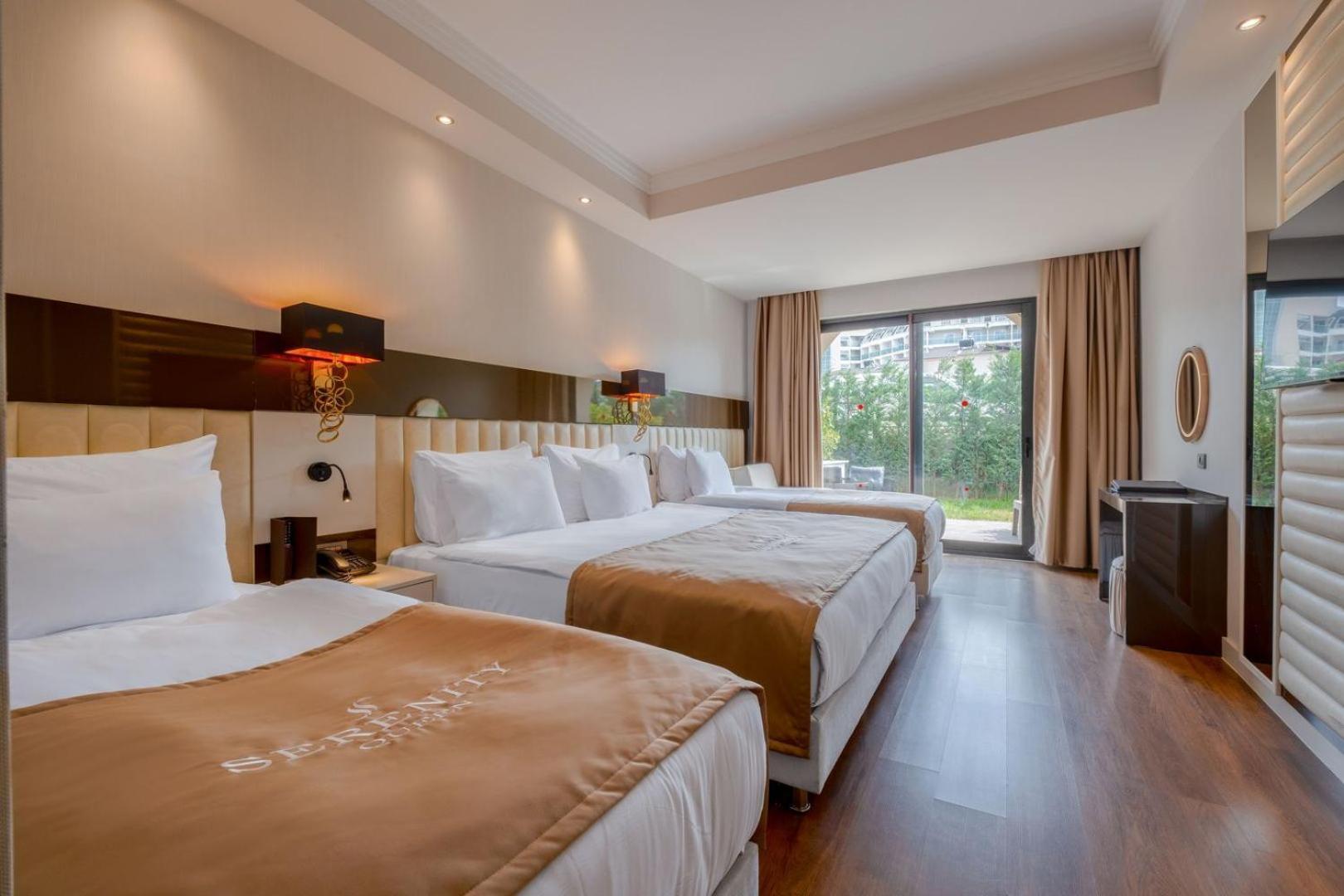 אלאניה Serenity Queen Hotel מראה חיצוני תמונה