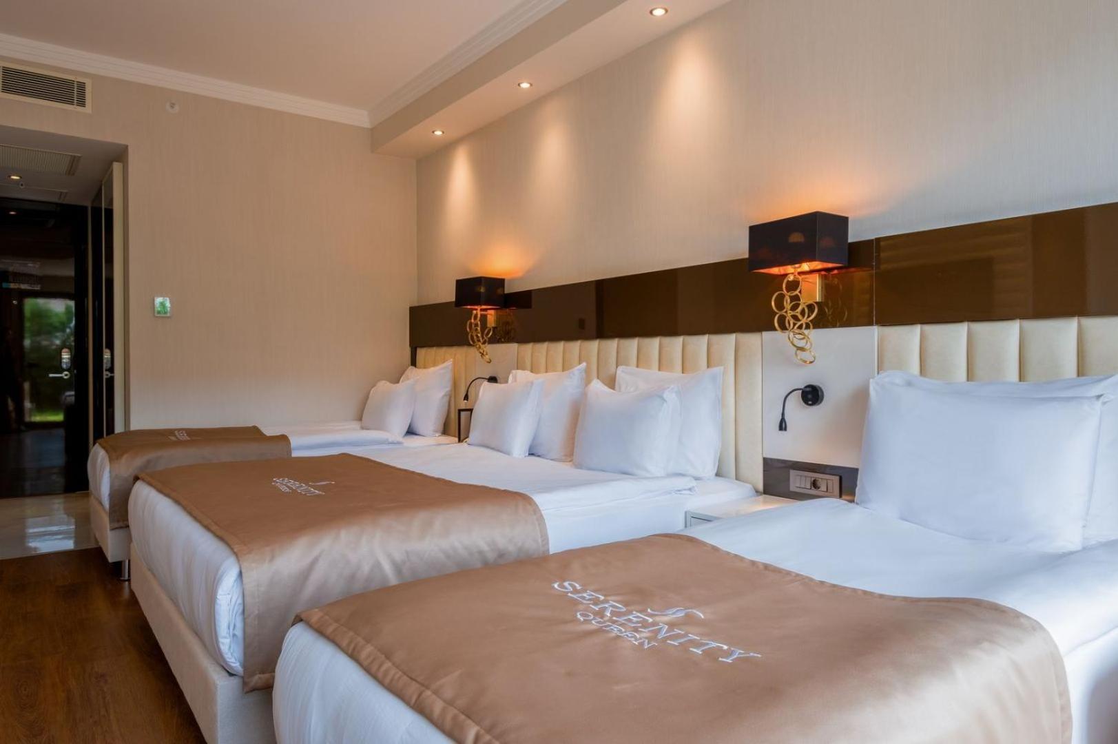 אלאניה Serenity Queen Hotel מראה חיצוני תמונה