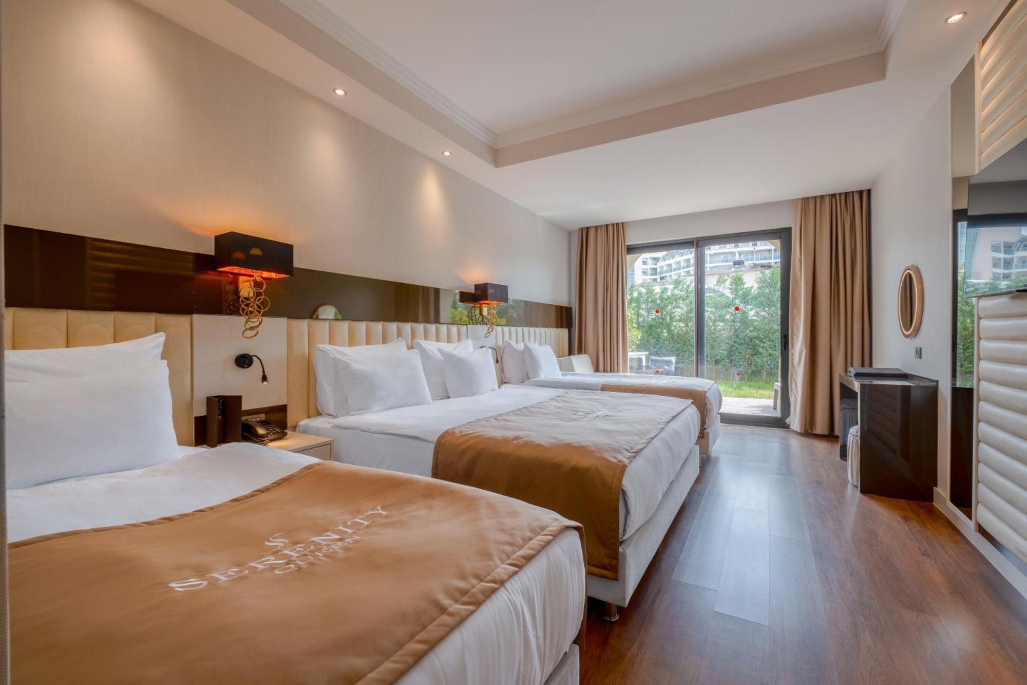 אלאניה Serenity Queen Hotel מראה חיצוני תמונה